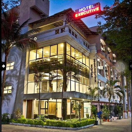 Hotel Executive Súrat Exteriér fotografie