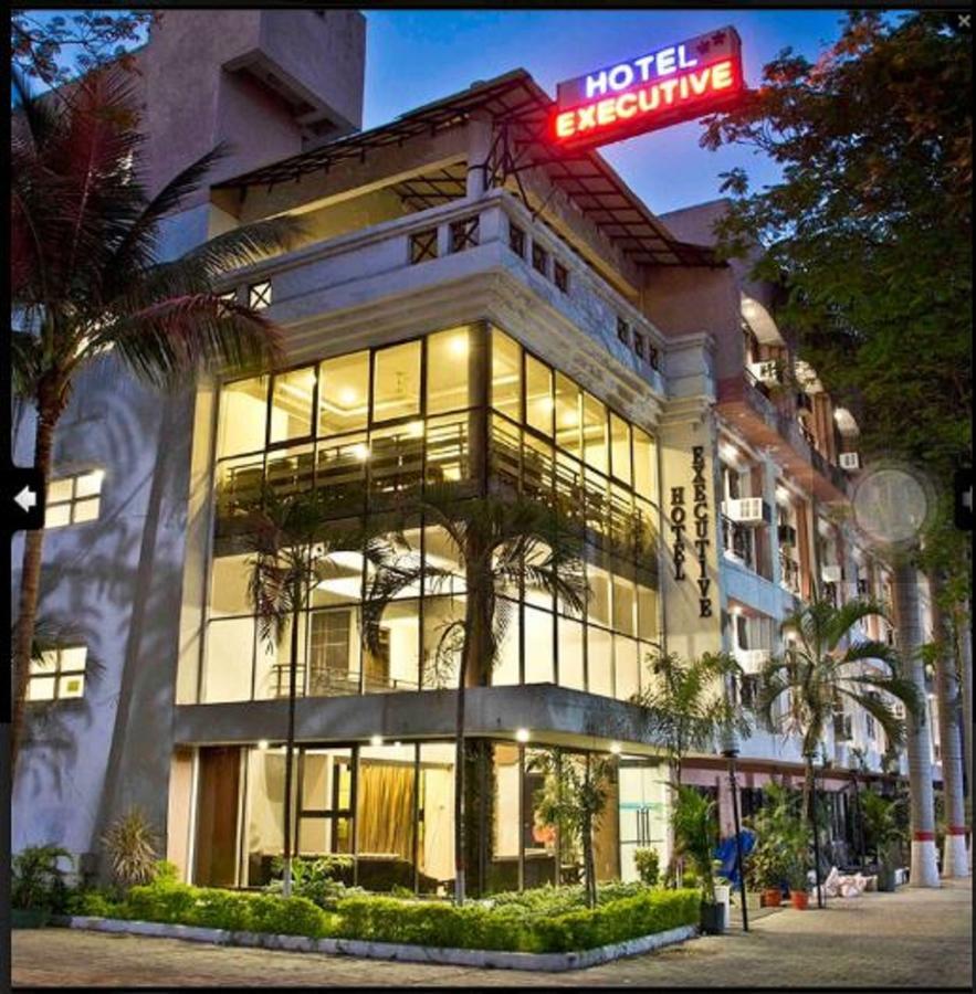 Hotel Executive Súrat Exteriér fotografie