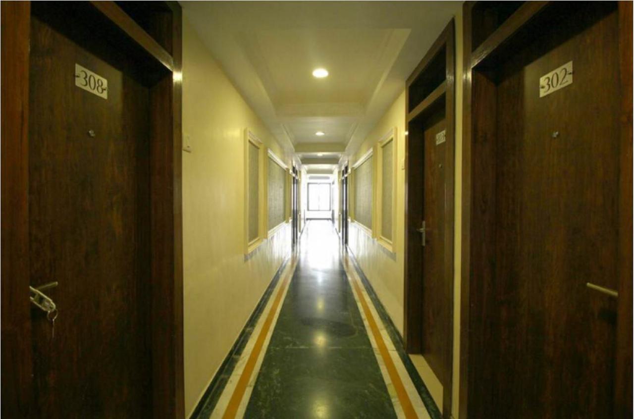 Hotel Executive Súrat Exteriér fotografie