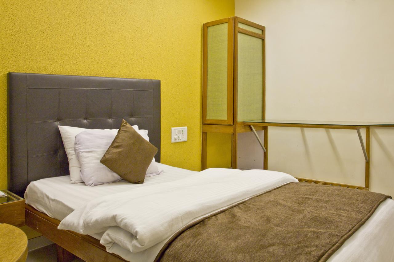 Hotel Executive Súrat Exteriér fotografie